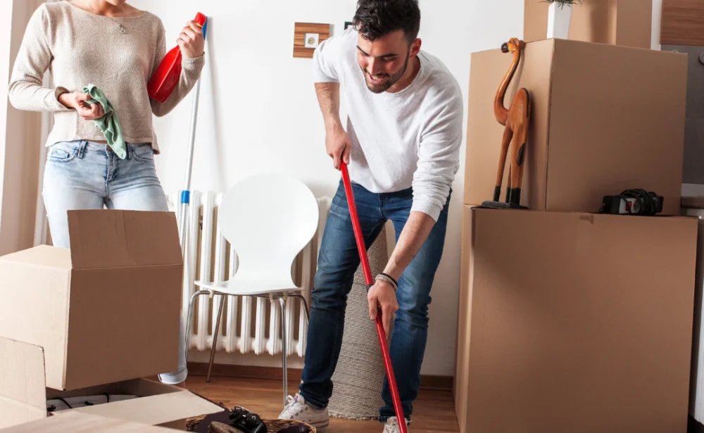 Professional cleaning service cleaning a flat for inspection in Fulham
