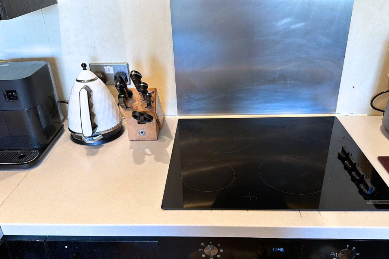 maid in fulham cleaning